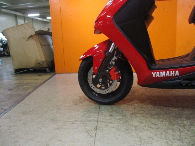 ホイールもこの通り状態グッド！！ここまで綺麗なシグナスは早々には入荷しませんよ！